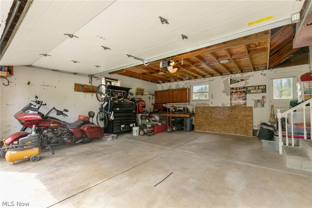 6987 White Oak Drive Hubbard OH 44425