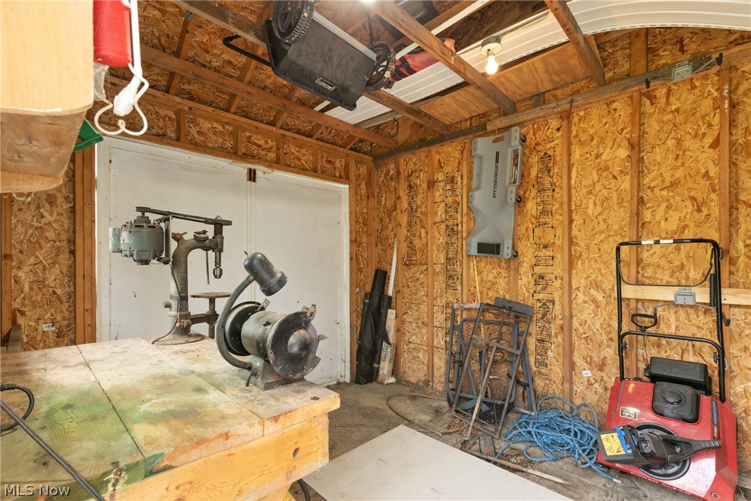 6987 White Oak Drive Hubbard OH 44425