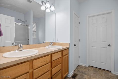 4201 Meadow Lark Drive Lorain OH 44053