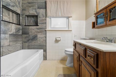 1904 Lincoln Way E Massillon OH 44646