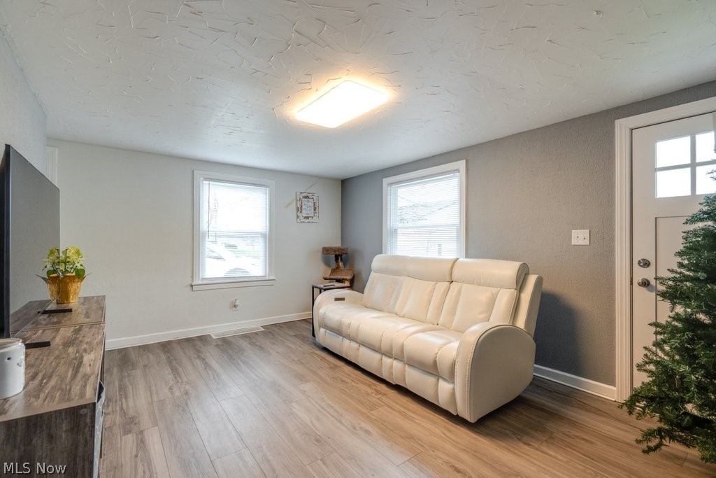 12700 Bixler Avenue NE Hartville OH 44632