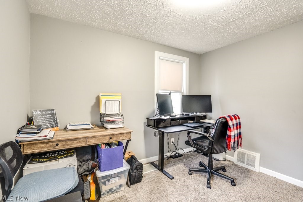 12700 Bixler Avenue NE Hartville OH 44632