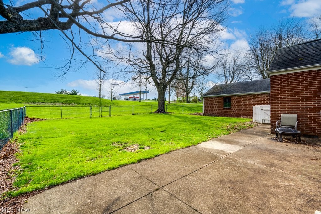 12700 Bixler Avenue NE Hartville OH 44632