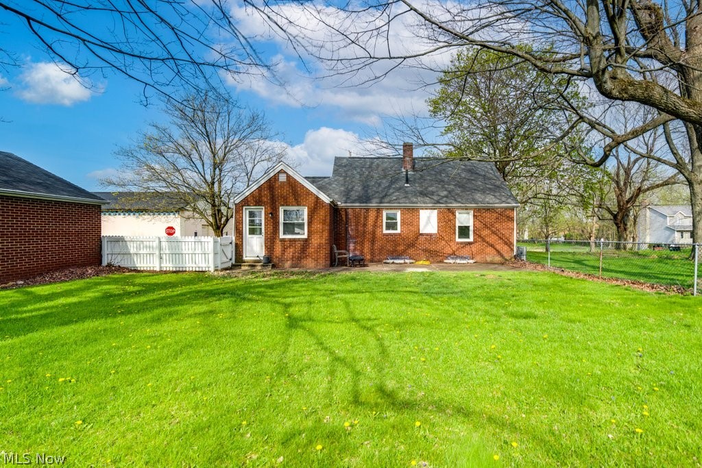 12700 Bixler Avenue NE Hartville OH 44632