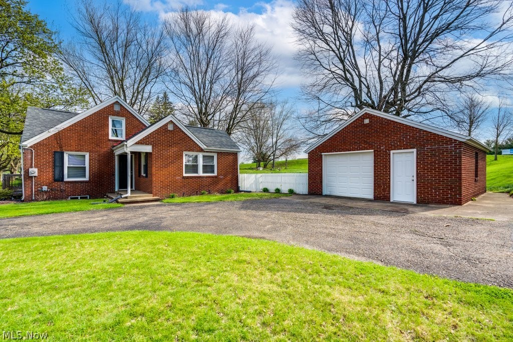 12700 Bixler Avenue NE Hartville OH 44632