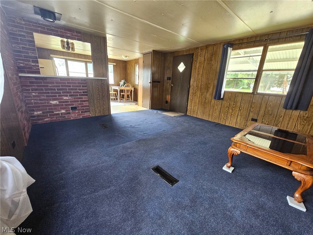 9329 Infirmary Road Mantua OH 44255