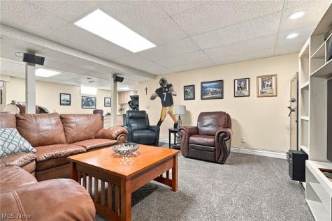 6900 Atlantic Boulevard NE Louisville OH 44641