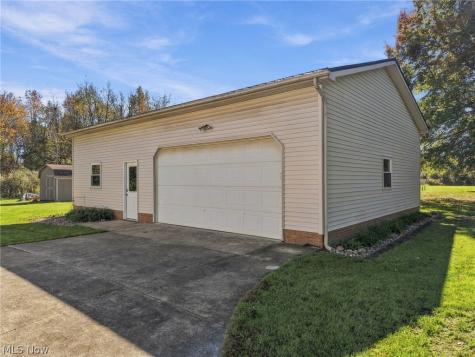6900 Atlantic Boulevard NE Louisville OH 44641