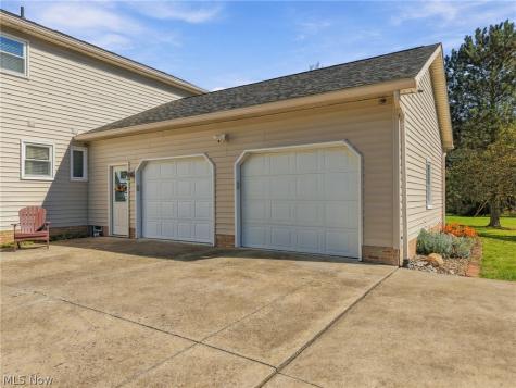 6900 Atlantic Boulevard NE Louisville OH 44641