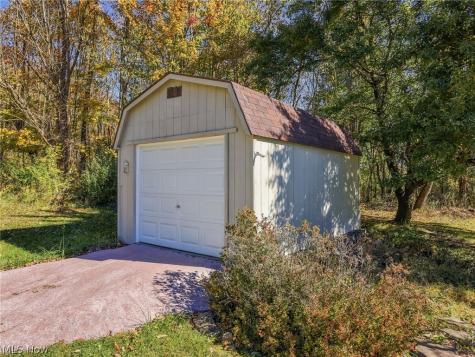 6900 Atlantic Boulevard NE Louisville OH 44641
