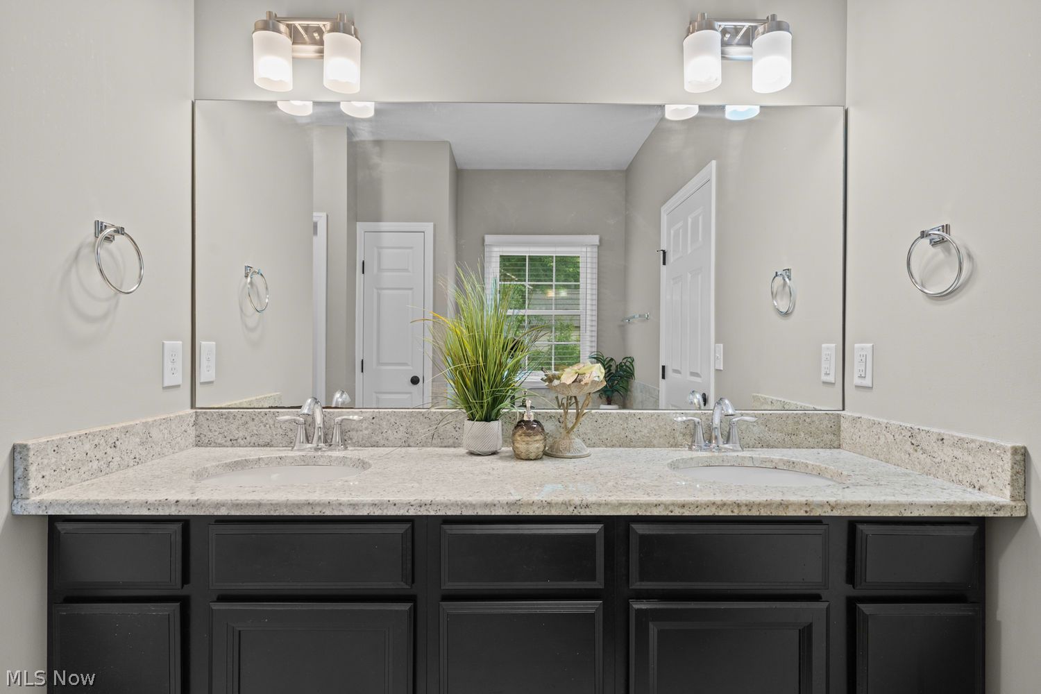 1671 Sapphire Drive Hudson OH 44236