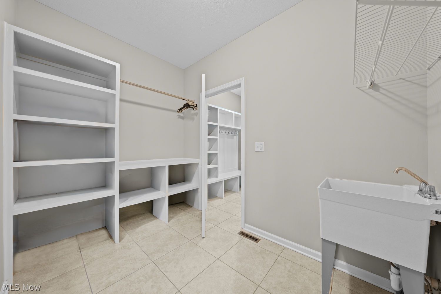 1671 Sapphire Drive Hudson OH 44236