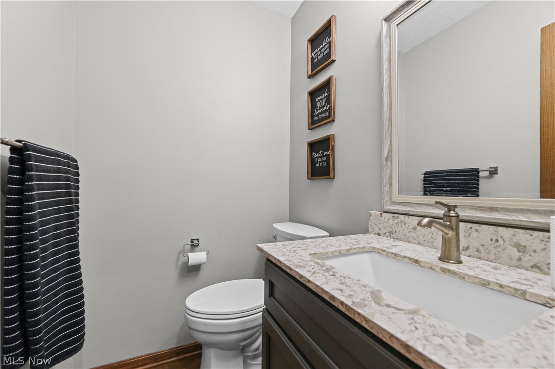 2732 Georgeanna Drive Green OH 44685