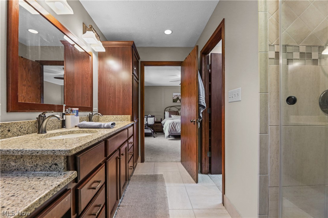 2732 Georgeanna Drive Green OH 44685