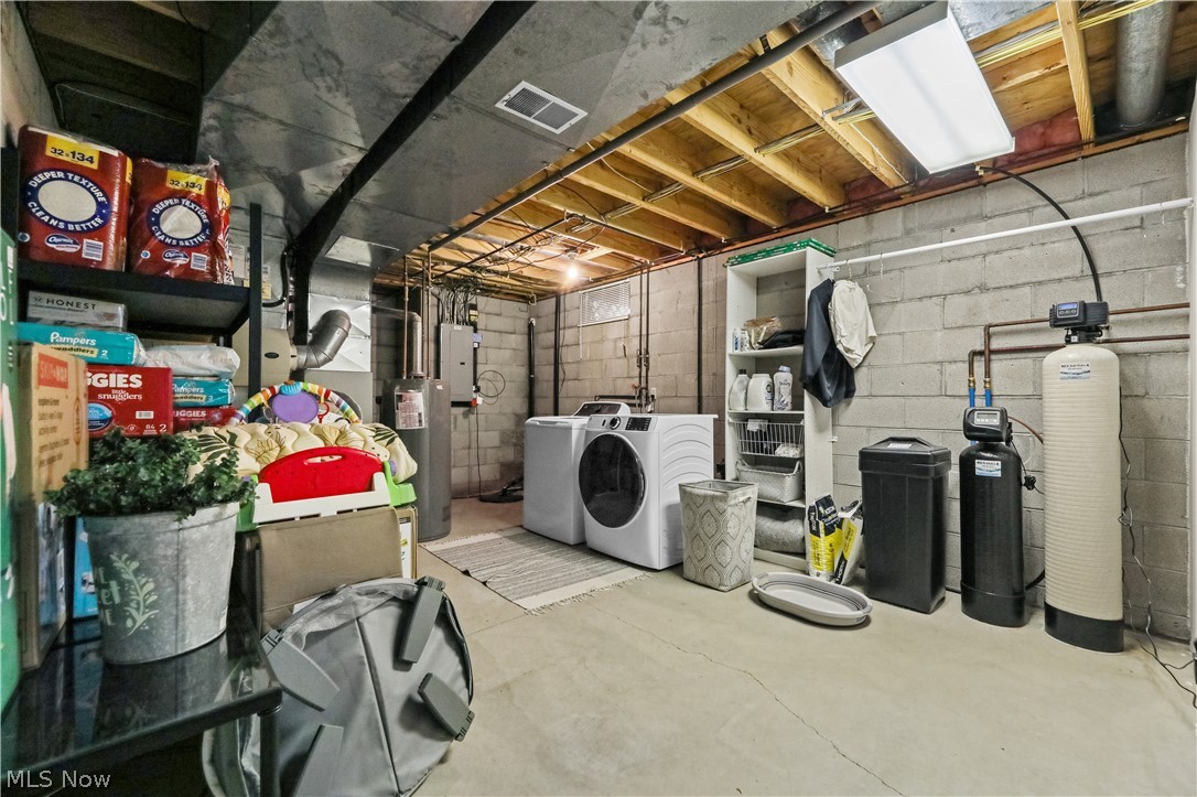 2732 Georgeanna Drive Green OH 44685