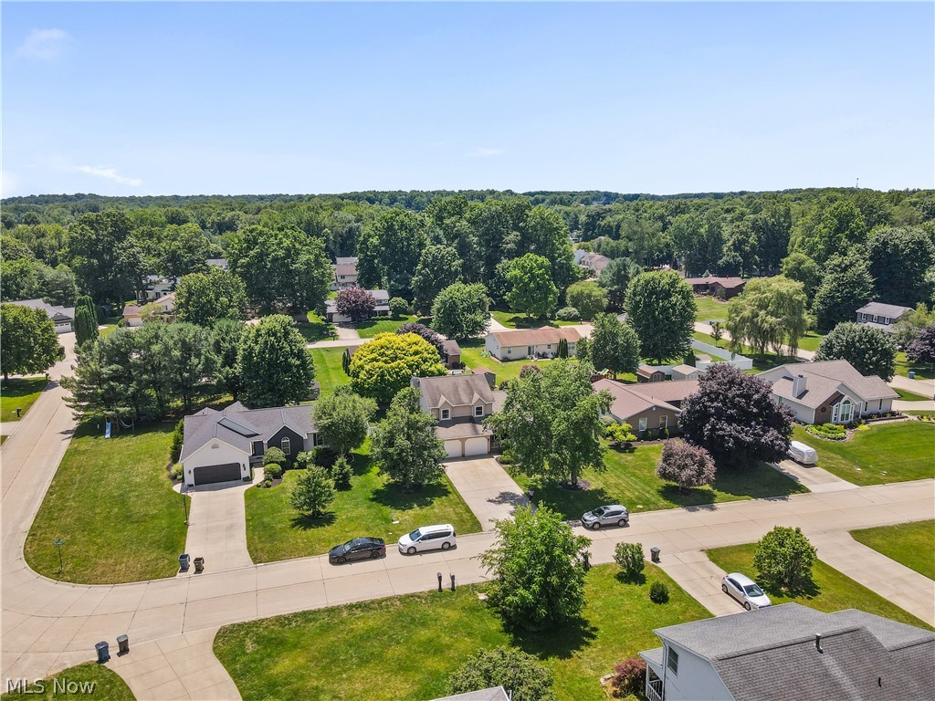 2732 Georgeanna Drive Green OH 44685