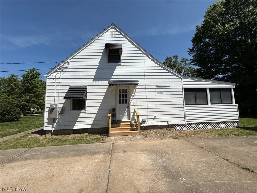 1892 Drexel Avenue NW Warren OH 44485
