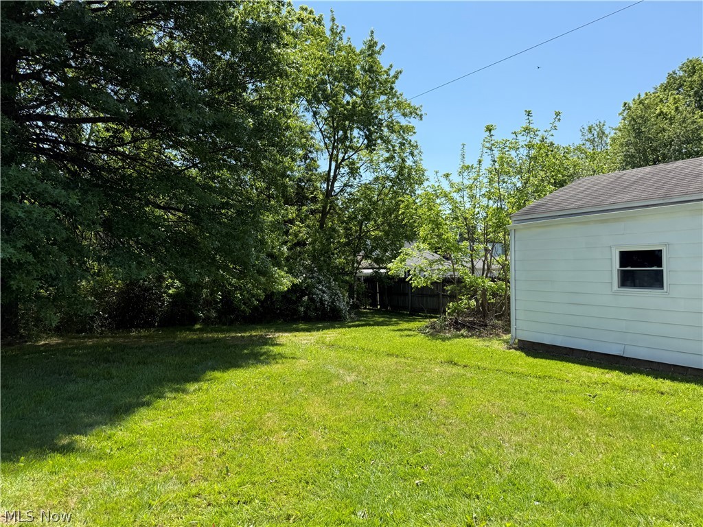 1892 Drexel Avenue NW Warren OH 44485