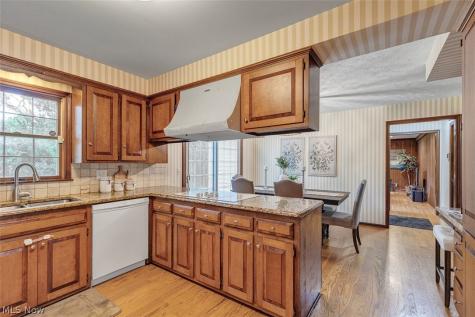 5045 Clubside Road Lyndhurst OH 44124