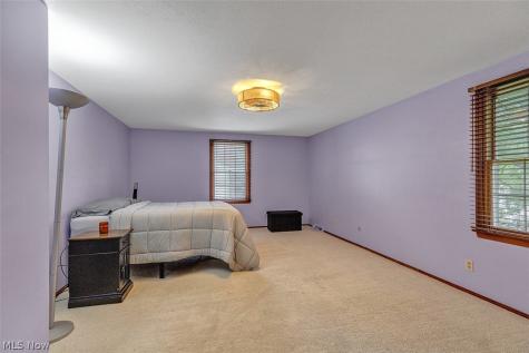 5045 Clubside Road Lyndhurst OH 44124