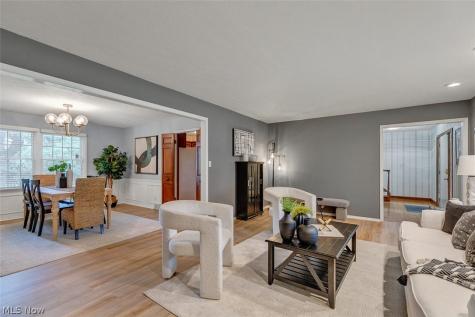 5045 Clubside Road Lyndhurst OH 44124