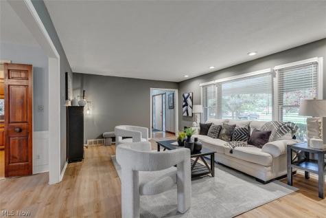 5045 Clubside Road Lyndhurst OH 44124