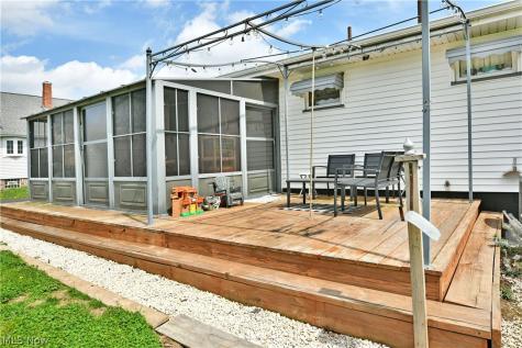 230 High Avenue Niles OH 44446