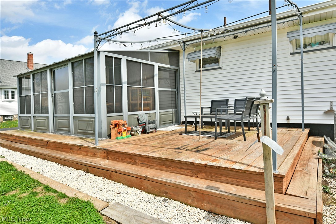 230 High Avenue Niles OH 44446