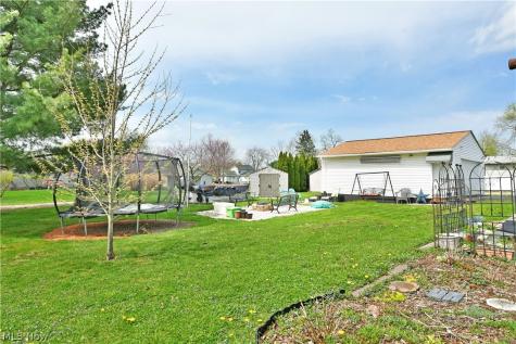 230 High Avenue Niles OH 44446