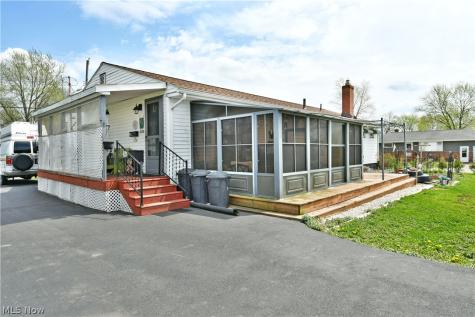230 High Avenue Niles OH 44446