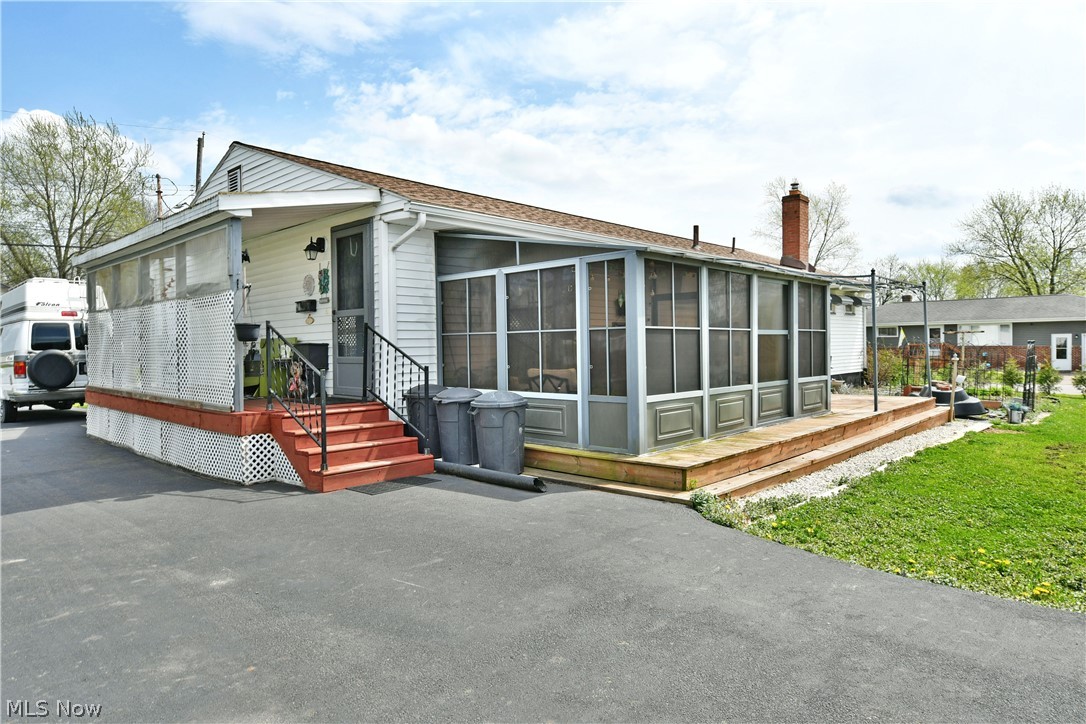 230 High Avenue Niles OH 44446