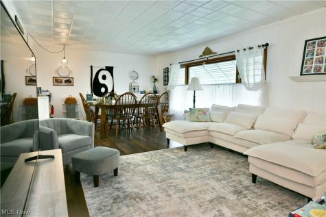 230 High Avenue Niles OH 44446