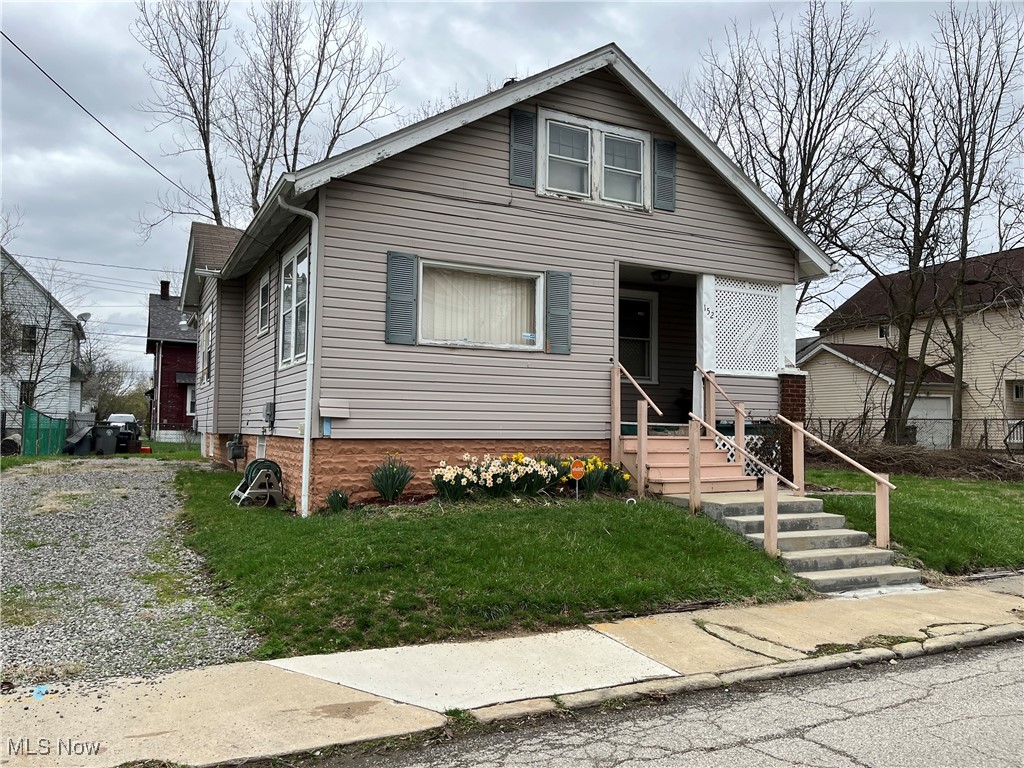 152 Regent Street Youngstown OH 44507