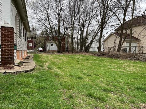 152 Regent Street Youngstown OH 44507