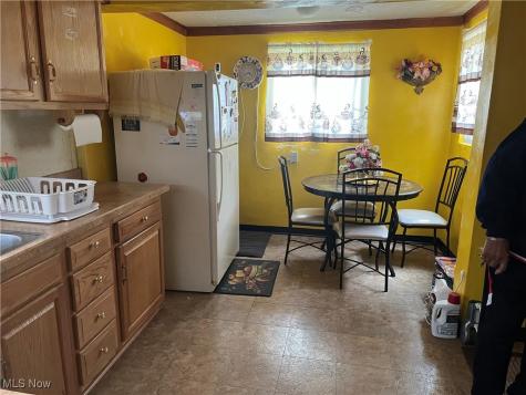 152 Regent Street Youngstown OH 44507