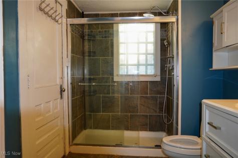 48 20th Street SW Barberton OH 44203