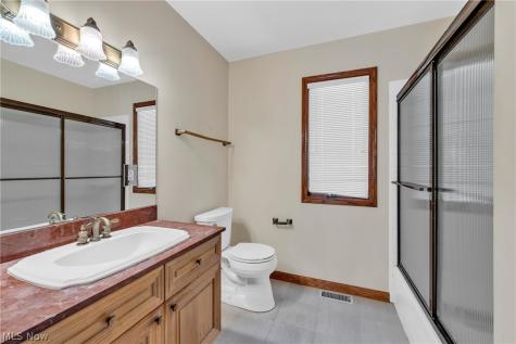 2184 Cornell Road Cleveland OH 44106