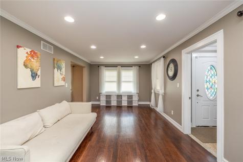 3770 E Antisdale Road South Euclid OH 44118