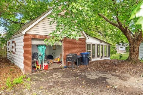 1228 Beardsley Street Akron OH 44301