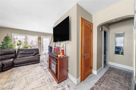 1228 Beardsley Street Akron OH 44301