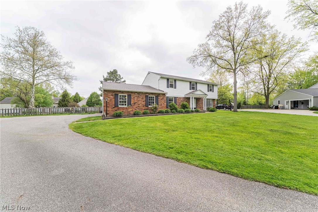 1622 Seven Oaks Drive Lyndhurst OH 44124