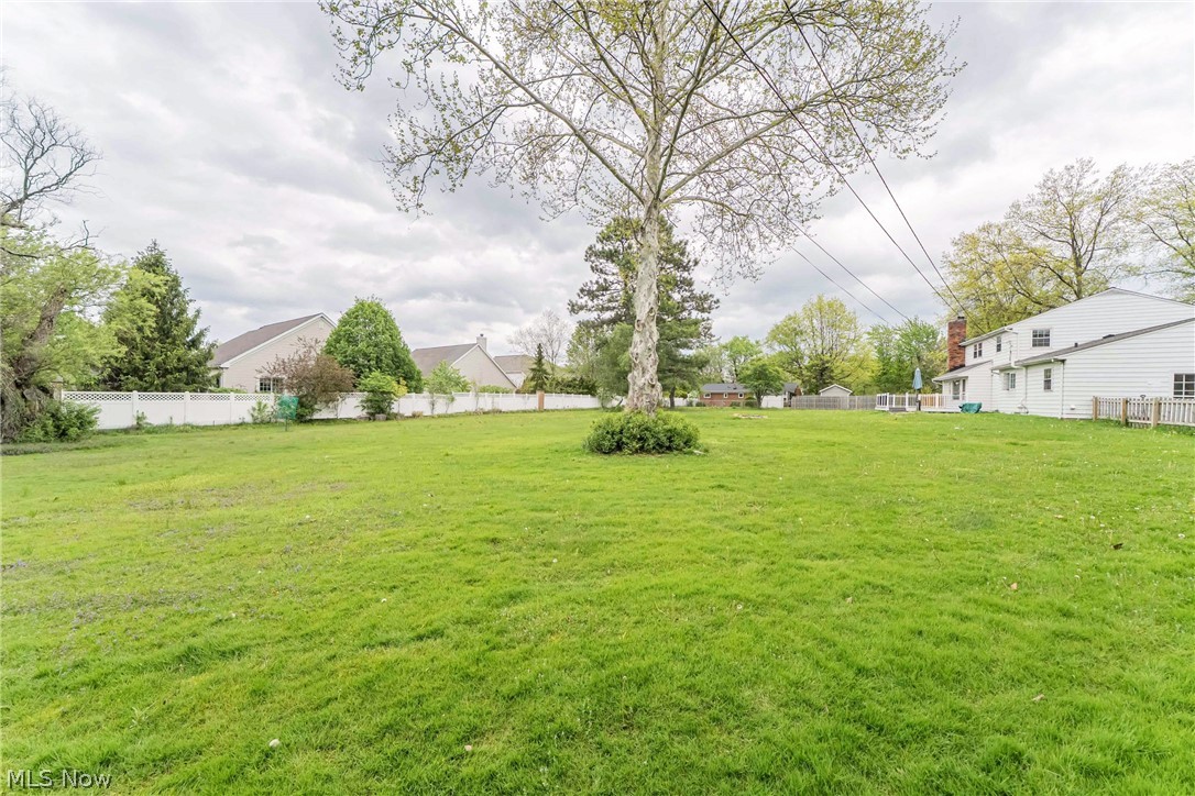 1622 Seven Oaks Drive Lyndhurst OH 44124