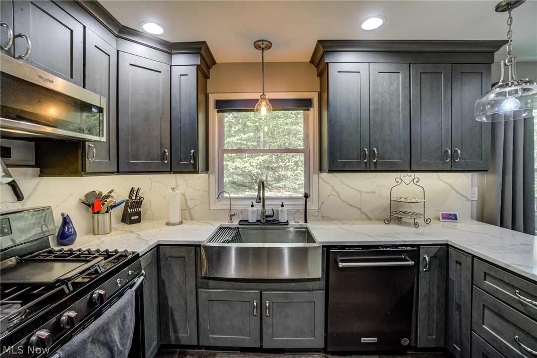 7901 Pettibone Road Chagrin Falls OH 44023