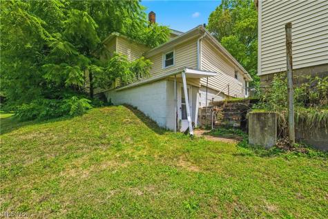 1476 Kracker Street NW Massillon OH 44646