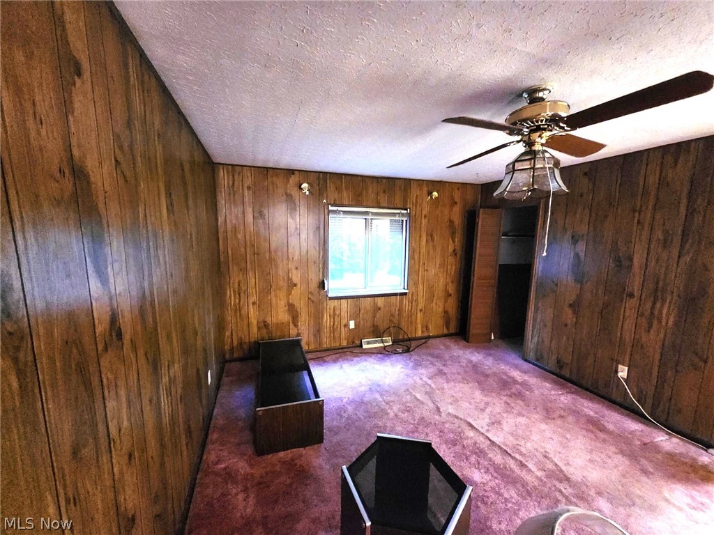 4413 Green Road Warrensville Heights OH 44128