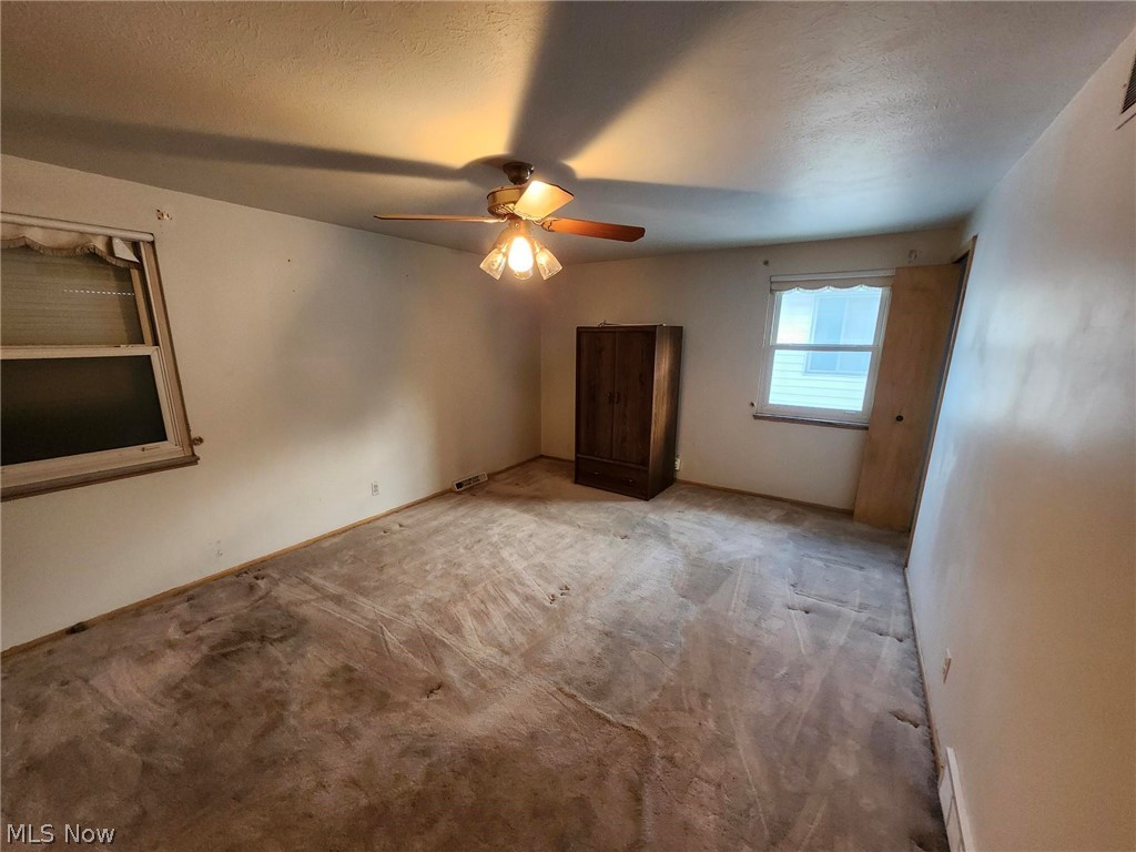 4413 Green Road Warrensville Heights OH 44128