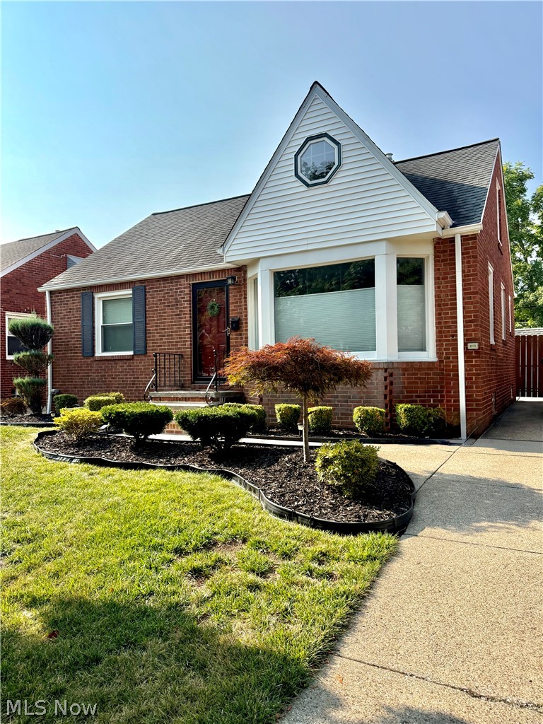 14721 Orchard Park Avenue Cleveland OH 44111