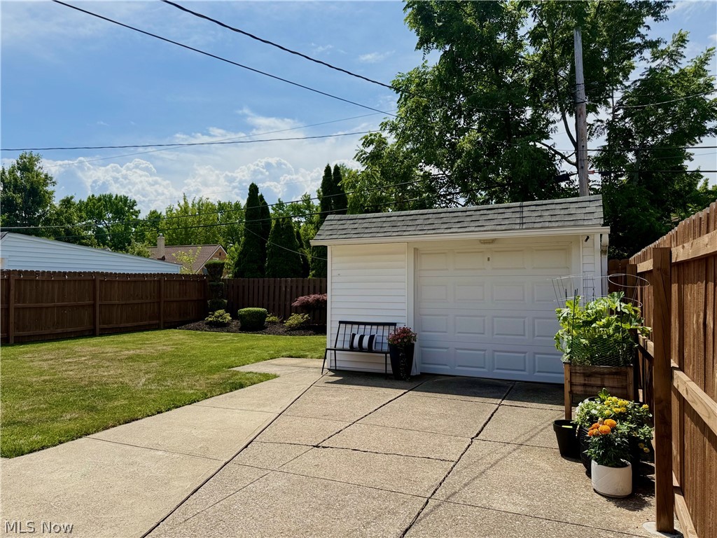 14721 Orchard Park Avenue Cleveland OH 44111