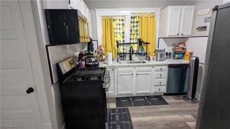 385 Campbell Street Akron OH 44307
