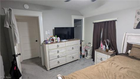 385 Campbell Street Akron OH 44307